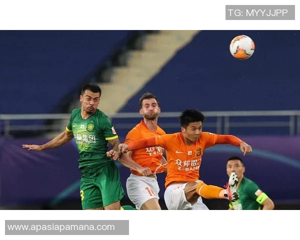 武汉足球队以72分稳居大师赛积分榜首位争冠形势一片大好